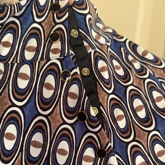 J. McLaughlin Navy and Camel 3/4  Sleeve Dress with pockets and mock neck - Picture 7 of 8